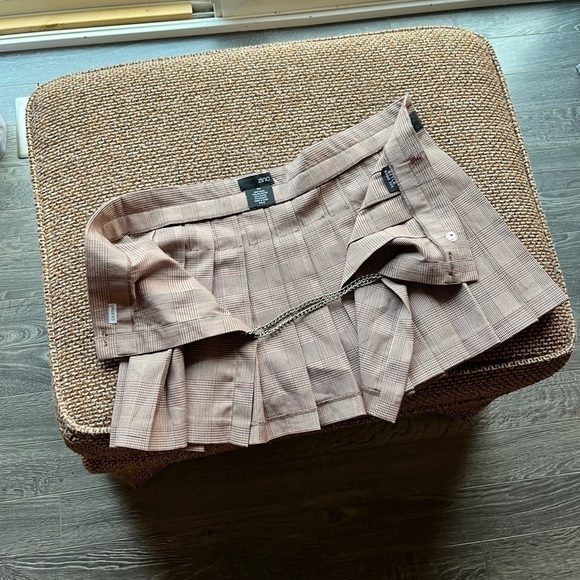 Pleated plaid  mini SINC skirt size 0 - Picture 4 of 7
